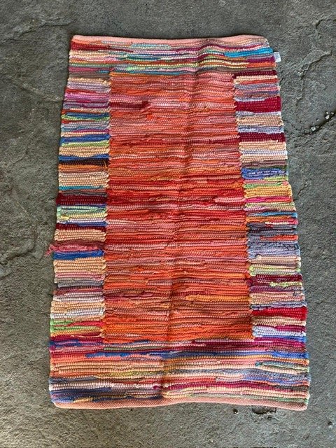 Lote anterior: Alfombra de colores en buen estado