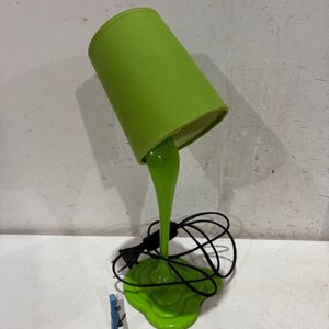 Lote siguiente: Lámpara de Mesa Moderna Verde