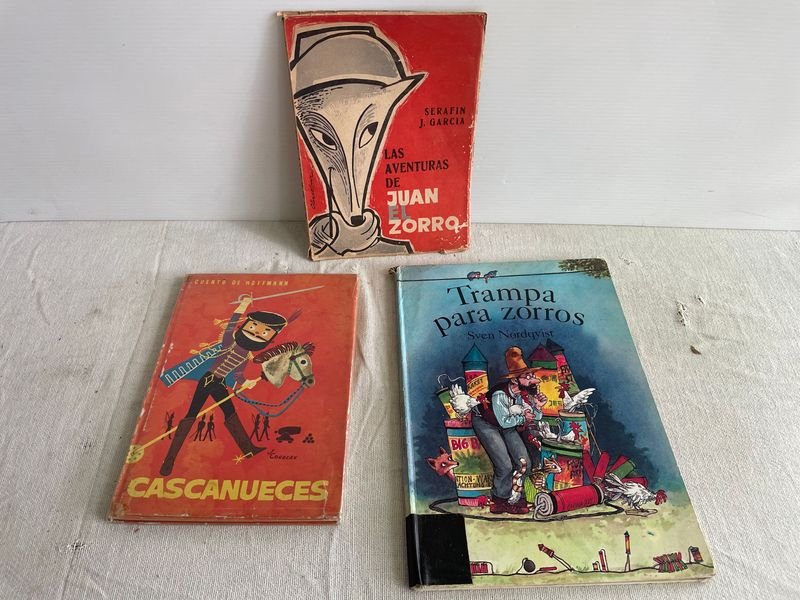 Lote de 3 Cuentos Infantiles Ilustrados: Juan el Zorro, Cascanueces, Trampa de Zorros