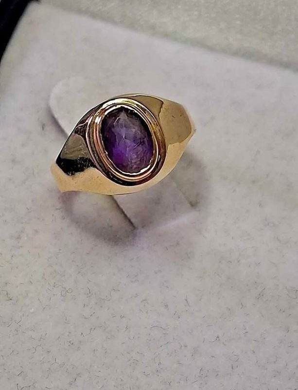 Anillo de oro 18k con amatista - imagen 3