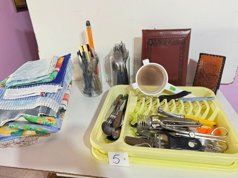 Item 892261 - Image 1