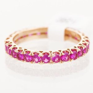Lote siguiente: Sin Fin de Oro 18k con Piedras Rojas