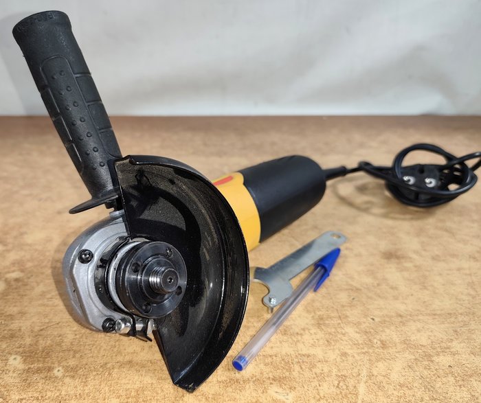 AMOLADORA GOLDEX 550W FUNCIONANDO OK, USADA - imagen 3
