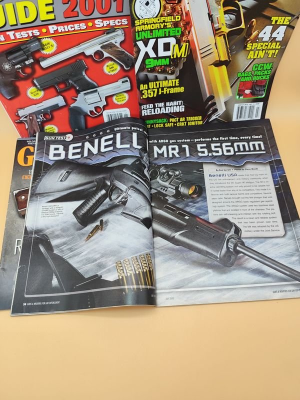Revistas de Armas y Accesorios para Vehículos - imagen 7