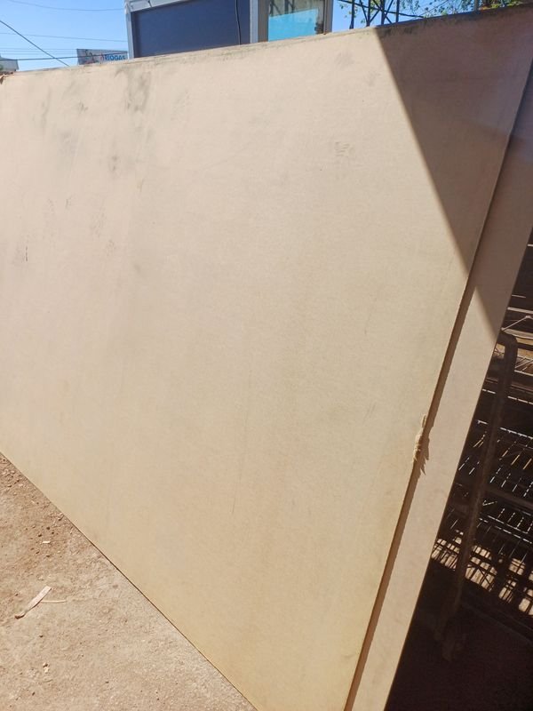 Lote siguiente: Placas de durabol para construcción