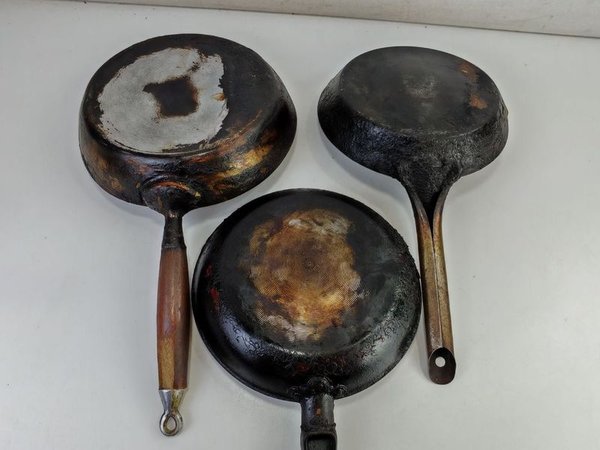 Sartenes de hierro fundido en buen estado - imagen 6