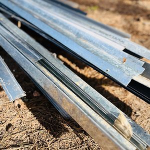 Lote de Perfiles Metálicos Galvanizados para Construcción - imagen 2