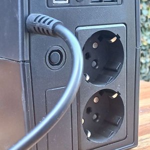UPS Kaise para Protección de Equipos Informáticos - imagen 3