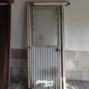 Lote anterior: Puerta de Madera Blanca para Restaurar con Marco Desarmado