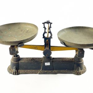 Balanza Antigua de Sobremesa con Dos Platos - imagen 1