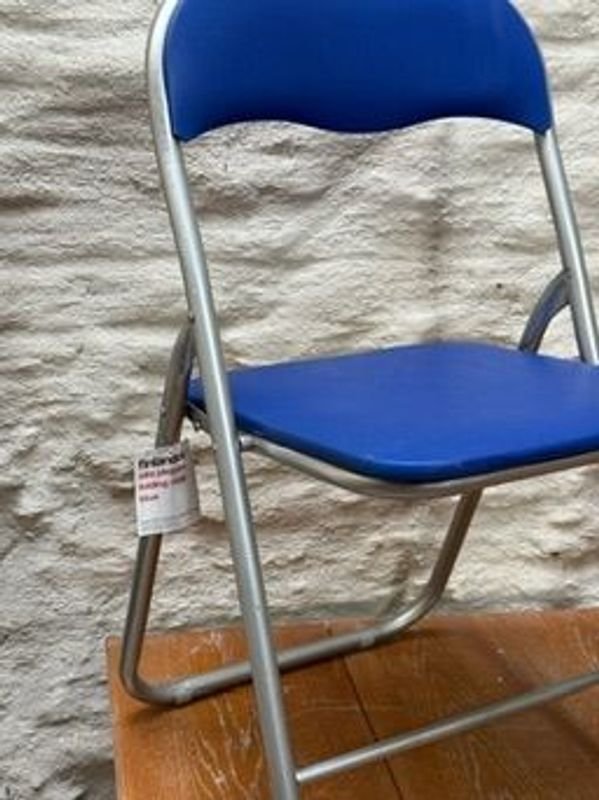 Sillas plegables de metal en excelente condición - imagen 3