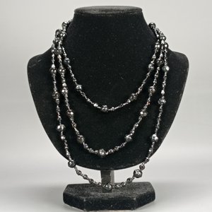 Collar de Tres Vueltas con Piedras Naturales y Mostacillas Negras - imagen 7