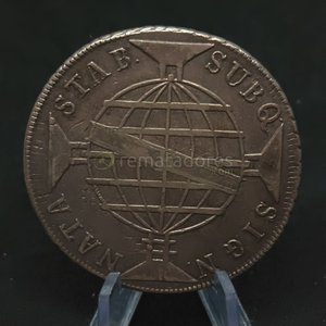 Moneda Antigua de Plata con Escudo Real y Globo Terráqueo - imagen 2