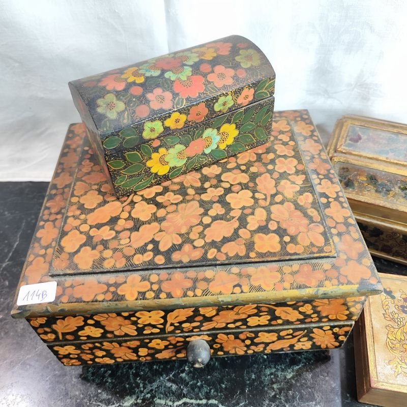 Caja de madera artesanal pintada a mano - imagen 2