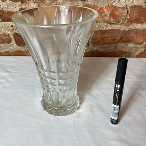 Florero de Vidrio R. Pri Río Prensado con Base Maciza - imagen 3