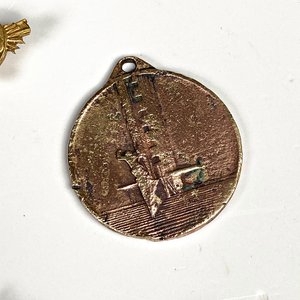 Medalla y Pins de Fútbol del Club Peñarol - imagen 5