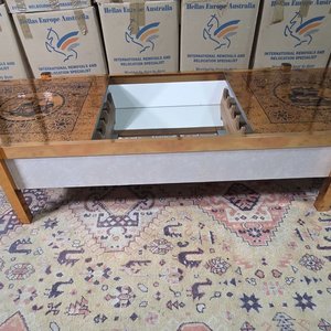 Mesa Ratona Vintage con Bar Interior y Diseño Náutico - imagen 2