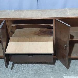 Bargueno Enchapado con 4 Puertas, 1 Puerta Bar y 2 Cajones - imagen 2
