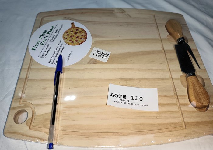 Tabla de Madera para Picadas con 2 Cuchillos para Quesos