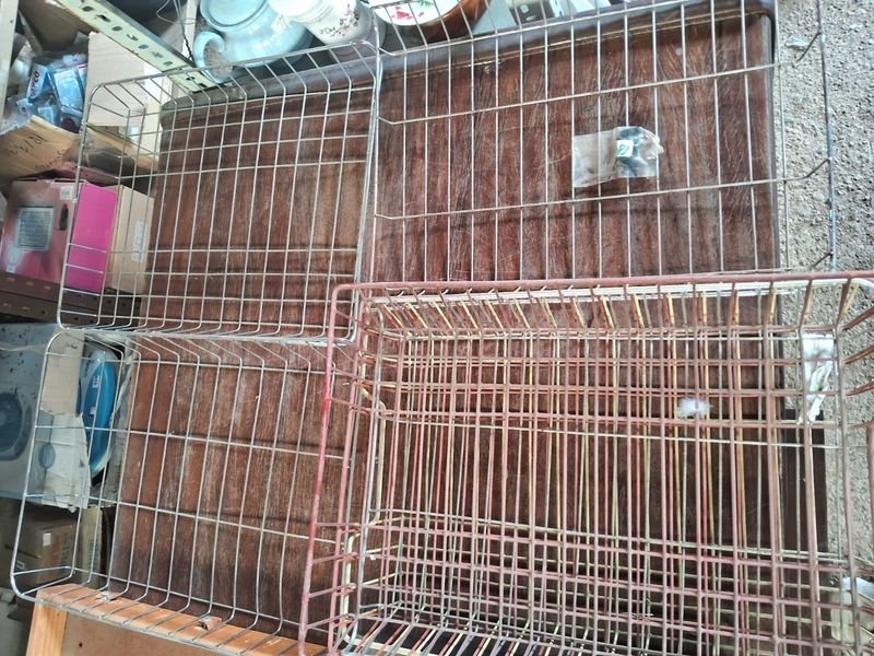 Lote siguiente: Organizadores de hojas en metal y madera