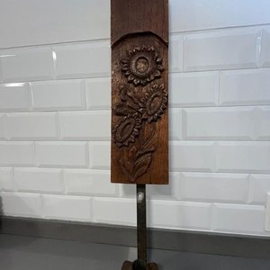Lote anterior: Talla de Madera con Girasoles y Portavelas