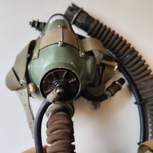 Mascarilla de Oxígeno Piloto Soviético KM34 Años 80s Usada Guerra Afganistán - imagen 2
