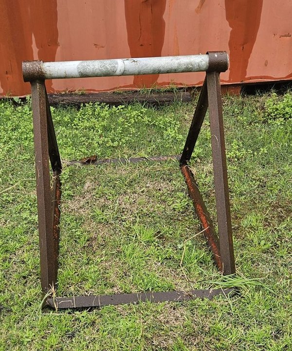 Caballete Metálico de Trabajo con Rodillo Superior