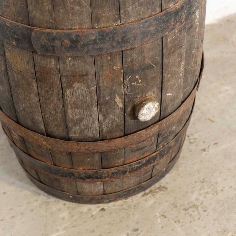 Barríl de madera y metal en buen estado - imagen 2