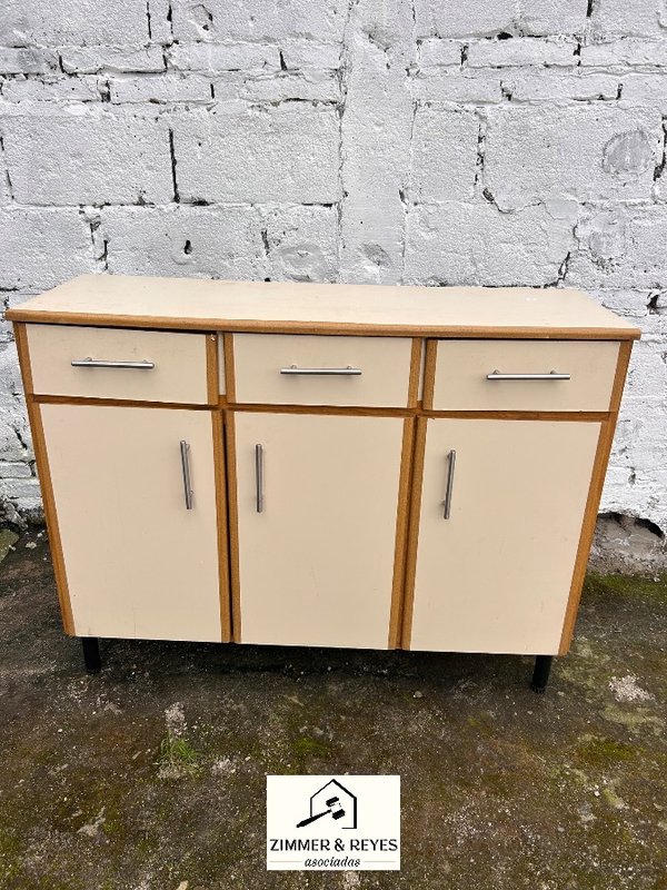 Mueble de cocina o recibidor con puertas y cajones - imagen 1