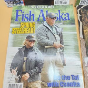 Lote de 4 Revistas de Pesca y Actividades al Aire Libre: Fish Alaska y Спортивный Турист - imagen 2
