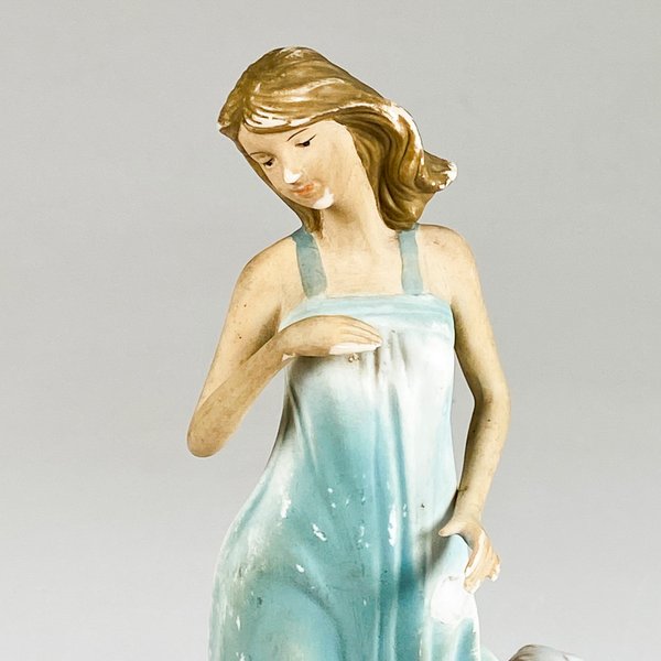 Figurita de biscuit dama USA, altura 25 cm - imagen 2