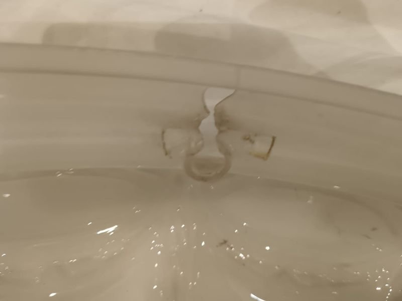 Plafón de opalina con detalles en un agujero - imagen 3