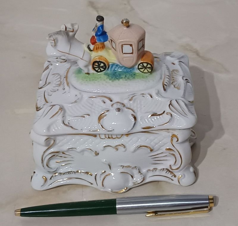 Item 875701 - Image 0