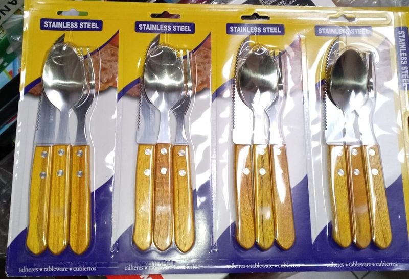 Set de Cubiertos de Acero Inoxidable con Mango de Madera Nuevo