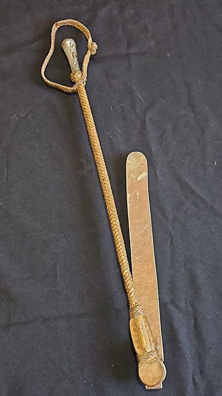 Rebenque de Tiento Fino con Apliques de Plata y Oro