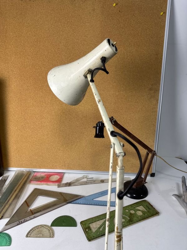 Lámparas de escritorio vintage y accesorios para dibujos - imagen 9