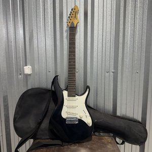 Guitarra Eléctrica Vantage VKS-11/BK Negra Indonesia - imagen 4