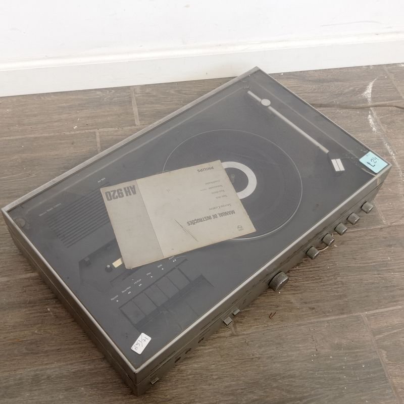 Pasa discos AM-FM con amplificador marca Philips AH920: una descripción detallada - imagen 3