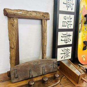 Lote de Cuadros, Skim Boards y Objetos Decorativos - imagen 3