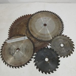 Lote anterior: Lote de 5 Sierras Circulares para Madera Usadas