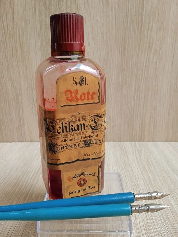 Lote anterior: Juego de Plumas y Tinta PELIKAN en frasco Período 1920