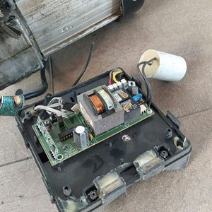 Motor Eléctrico para Portón con Guía Metálica - imagen 3