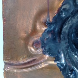Águeda Dicancro Obra Abstracta en Vitrofusión con Relieves y Tonos Espejados - imagen 13