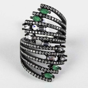Lote anterior: Anillo de Plata con Rodio Negro y Circonias Verdes y Blancas