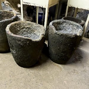 Lote siguiente: Dos Crisoles de Metal para Fundición