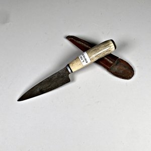 Cuchillo Verijero Hoja de Acero con Cabo de Hueso y Vaina de Cuero - imagen 2