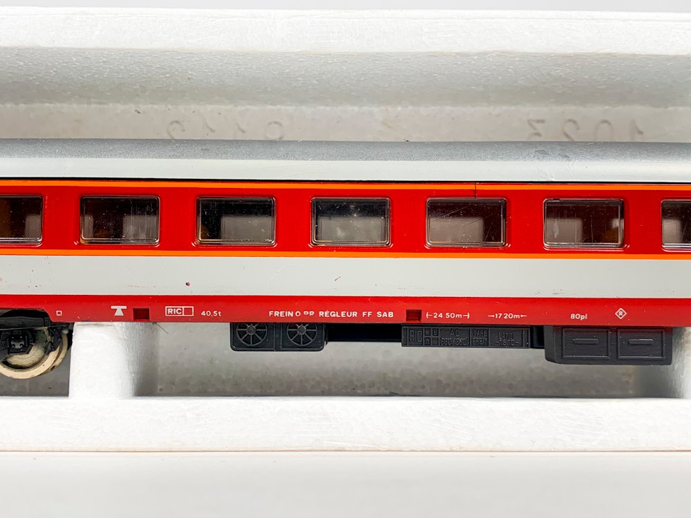 Vagón de tren modelo Lima en miniatura - imagen 4