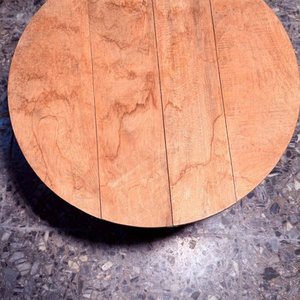 Mesita Auxiliar Redonda de Madera Estilo Clásico - imagen 4