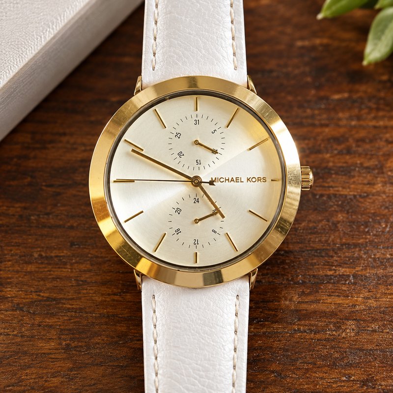Reloj Michael Kors Slim Dual Time MK2574 Dorado con Malla Blanca