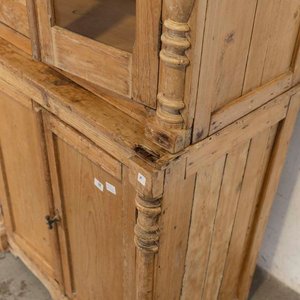 Mueble de Pinotea Antiguo en Dos Partes con Puertas de Vidrio - imagen 2